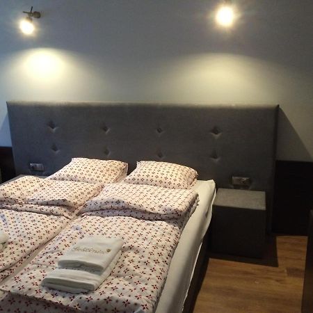 Gosciniec Krepa Hotell Lipsko Exteriör bild