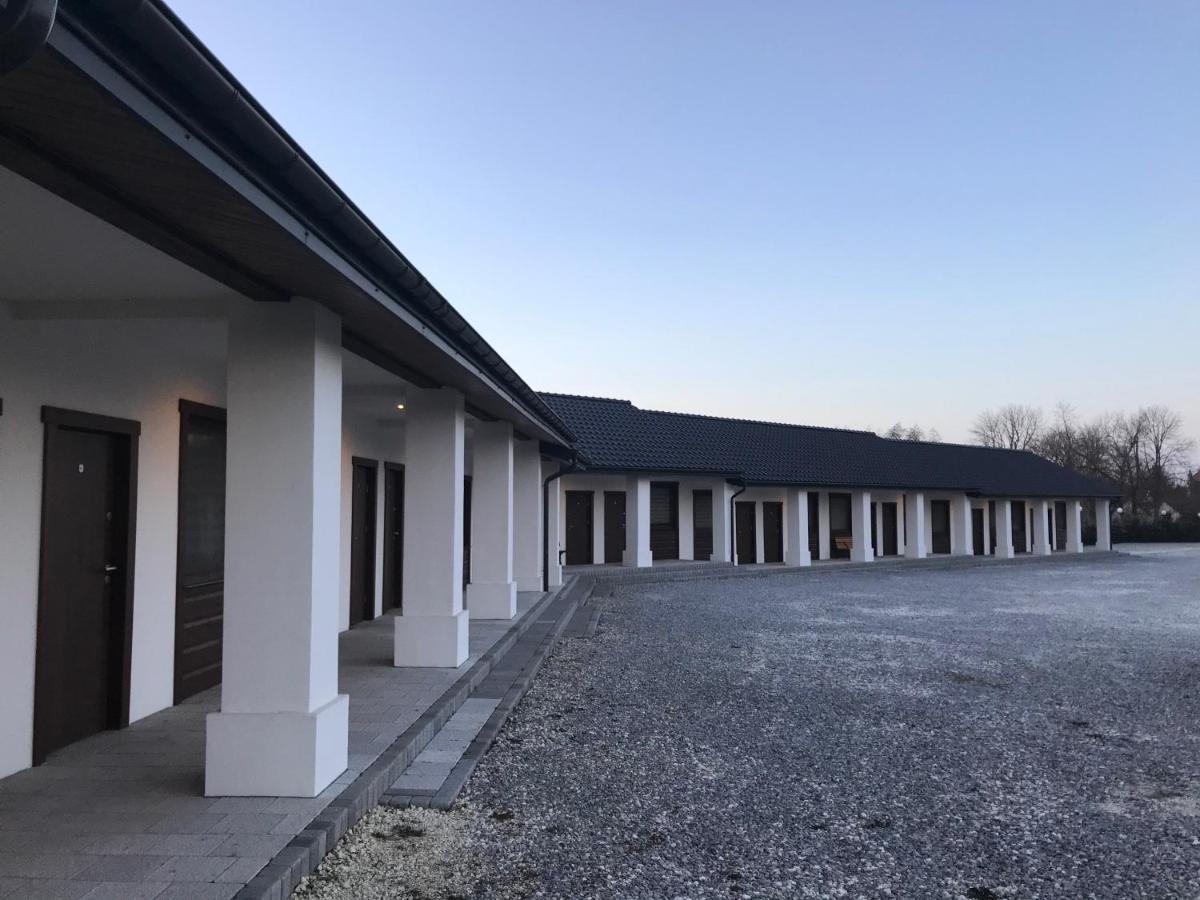 Gosciniec Krepa Hotell Lipsko Exteriör bild